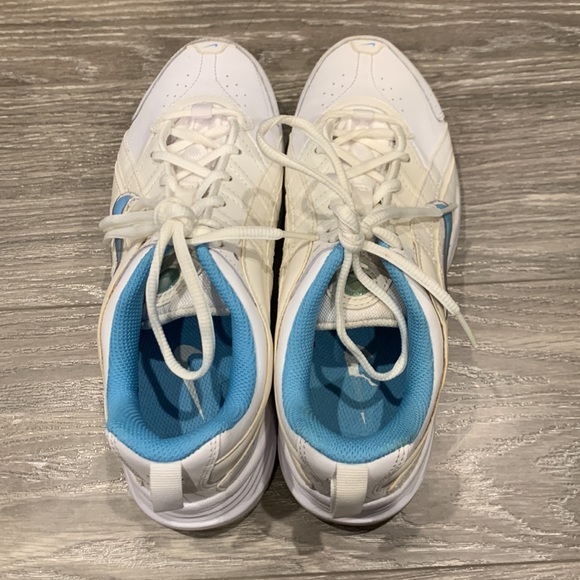 Nike T-Lite VIII Leather White/Blue Cross Trainers - Picture 4 of 5